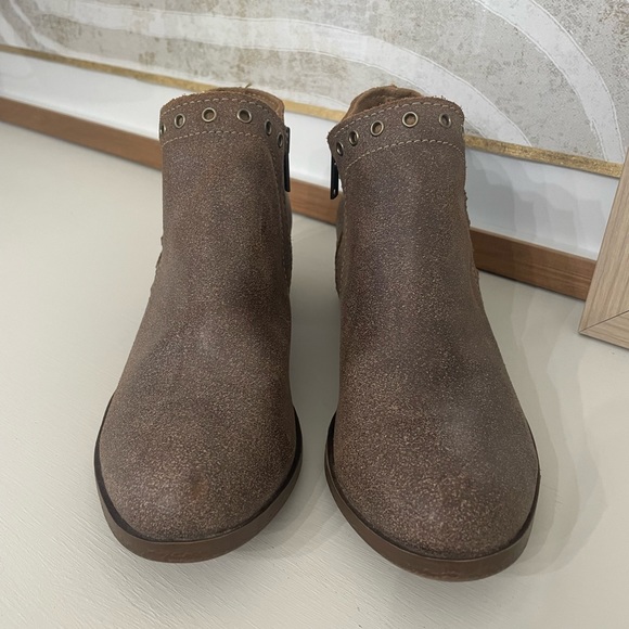 Minnetonka "Brenna" Bootie/Boots Brown Leather Womens 7 - Picture 5 of 13